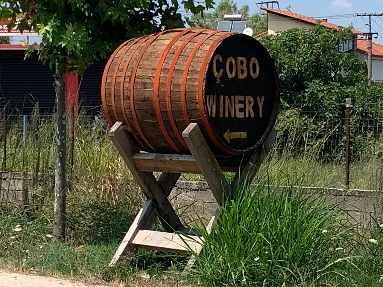 Exterior of Kantina Çobo winery near Berat with outdoor seating