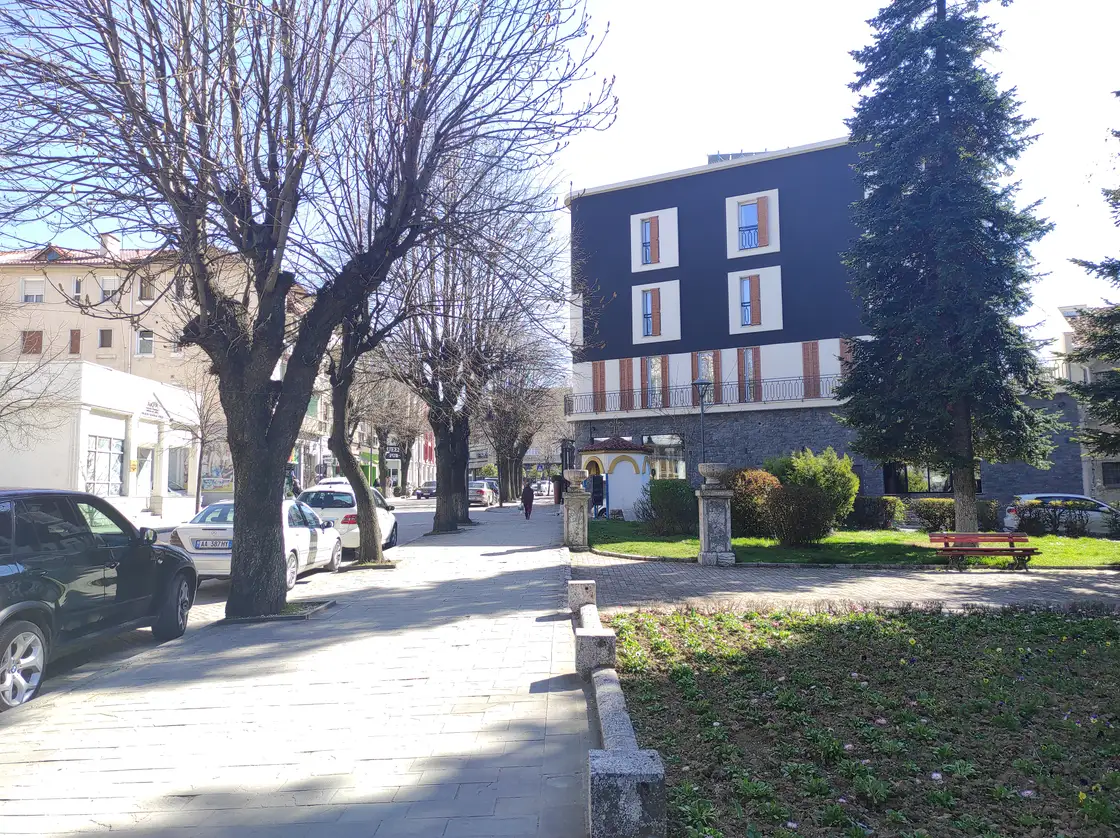 Bulevardi Republika, the main boulevard through central Korça