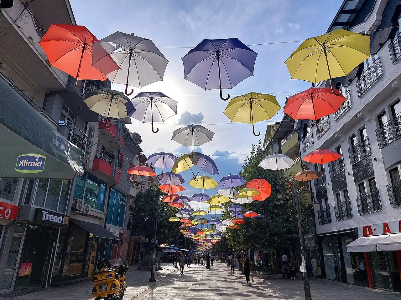 A street in Struga, North Macedonia, on the return route toward the Qafe Thane border